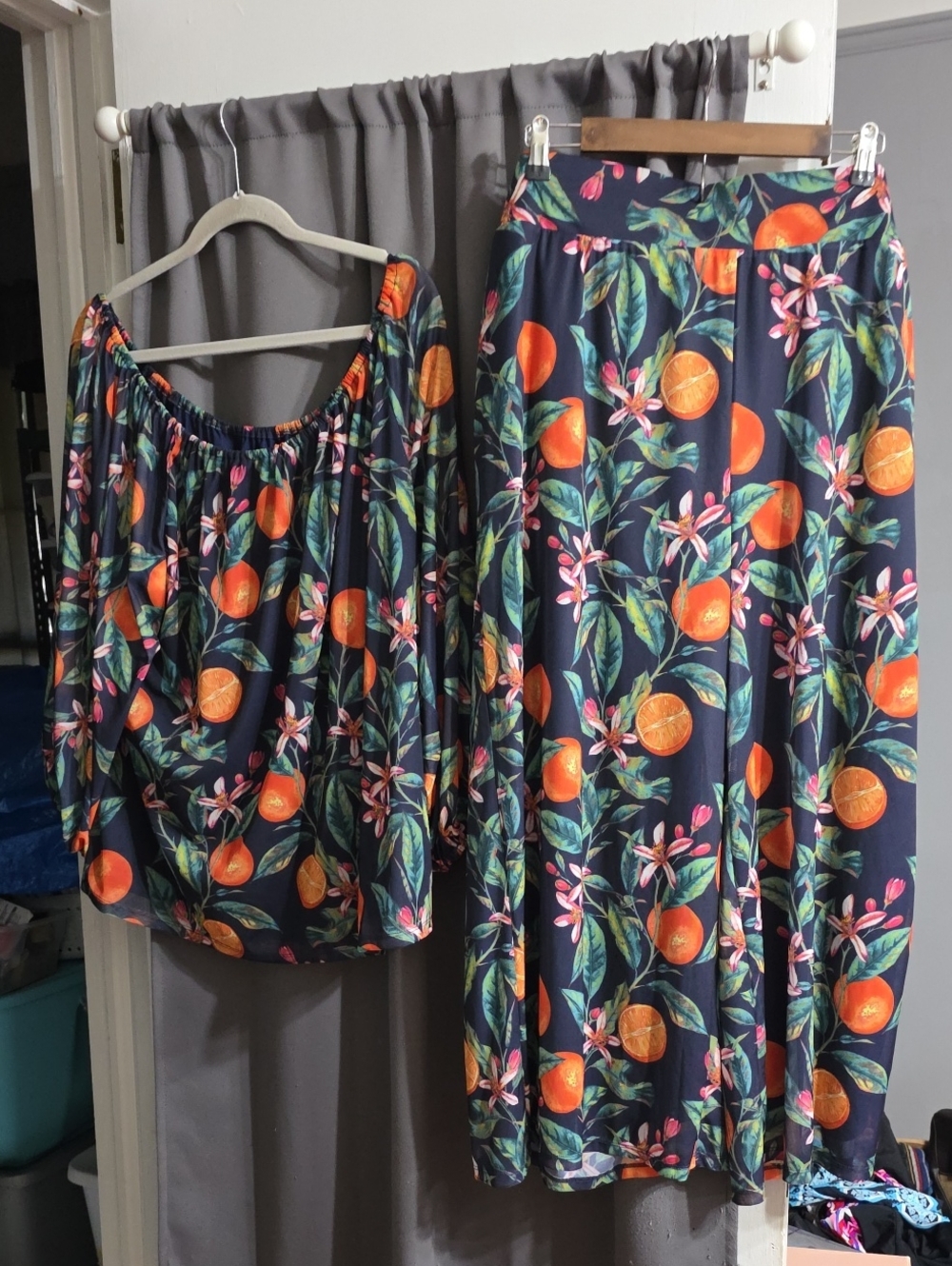 G By Giuliana Womens Pants Set Black W/Oranges Lightweight Elastic Sz 3X/2X READ
